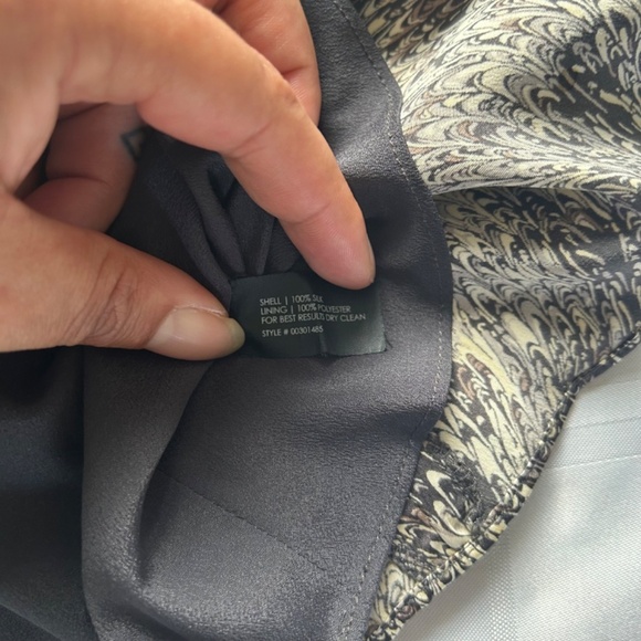 Club Monaco Silk Abstract Print Mini Skirt - Picture 8 of 12